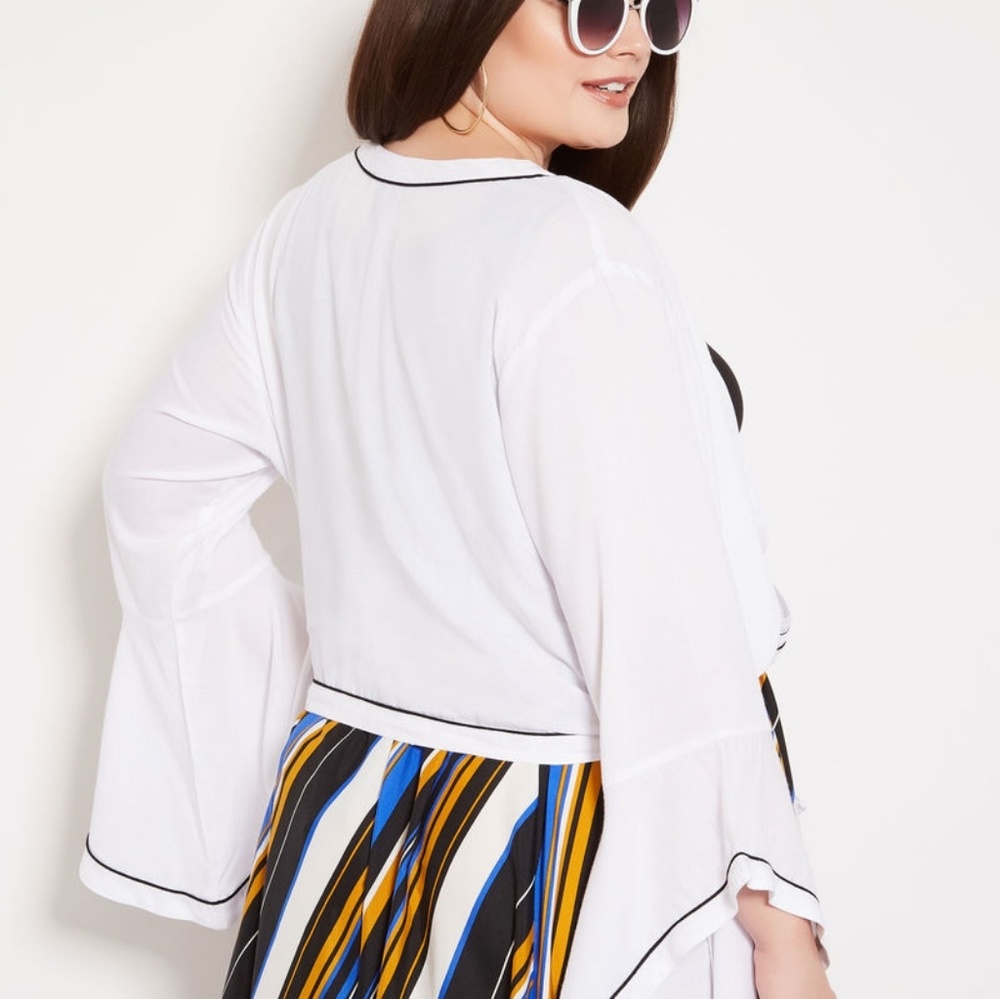 5X (30/32) Plus Size  White Wrap Top